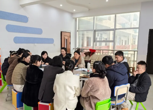 【卓越團隊】樂學(xué)共進 理念領(lǐng)航一一音樂組讀書分享活動